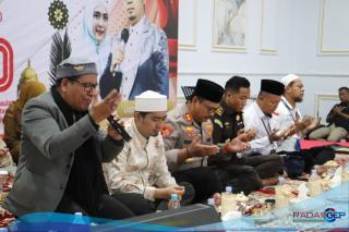 Sukses, Ustadz Solmed Tabligh Akbar Bersama Polres Langkat